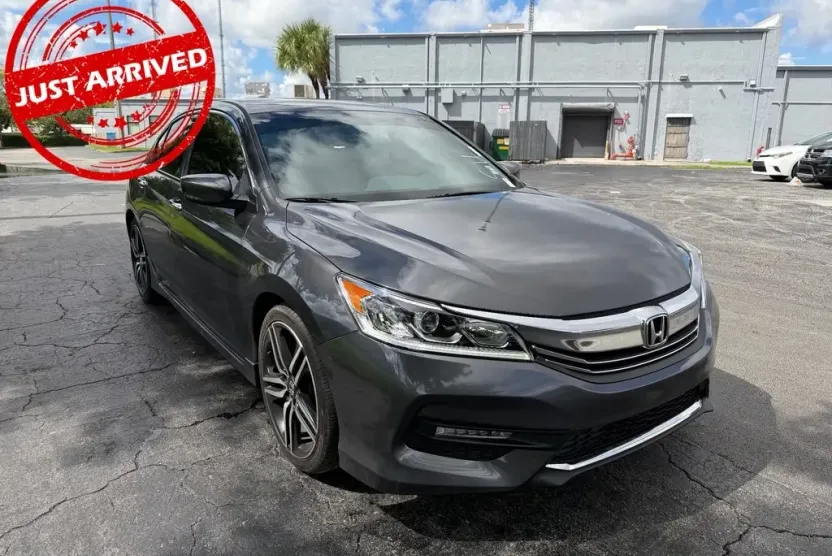 2017 Honda Accord Sport photo 1