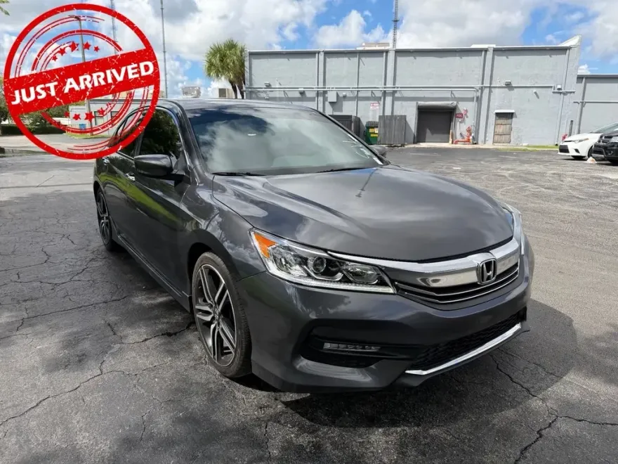 2017 Honda Accord Sport photo 1