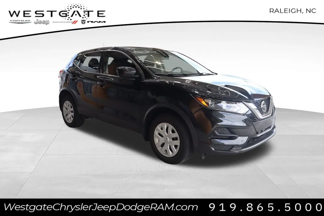 2020 Nissan Rogue Sport S photo 1