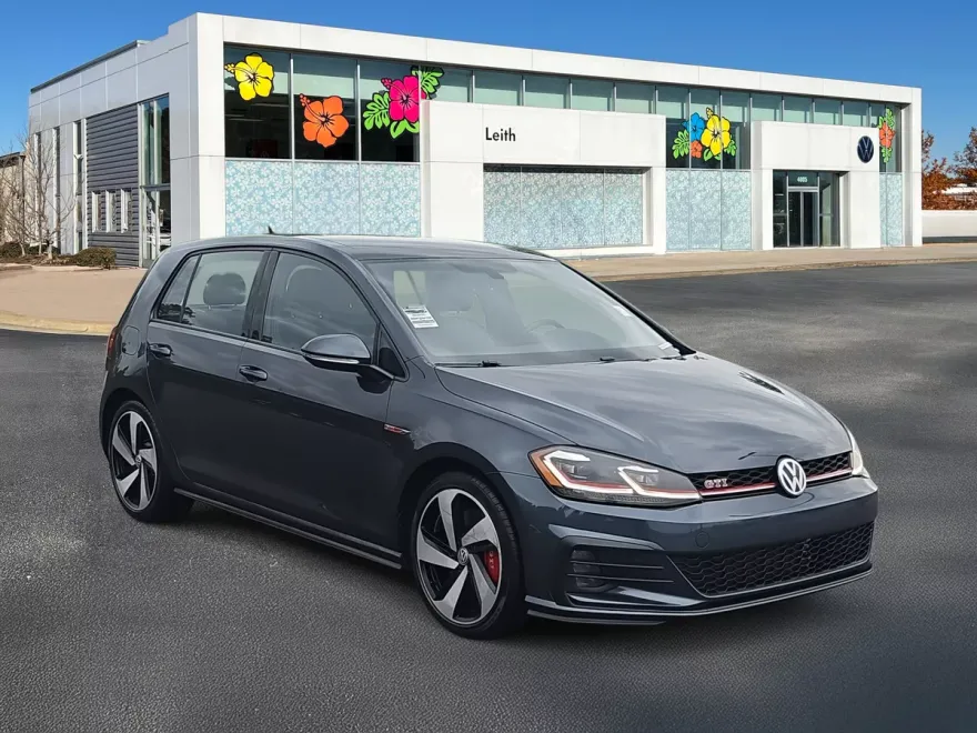 2020 Volkswagen Golf GTI SE photo 1