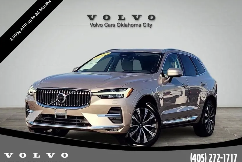 2023 Volvo XC60 Plus photo 1
