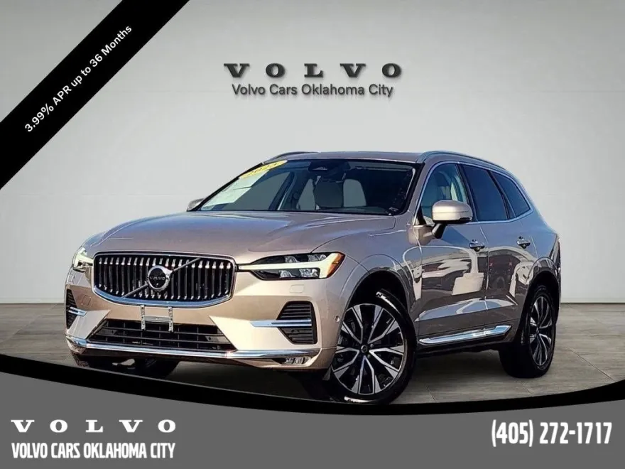 2023 Volvo XC60 Plus photo 1