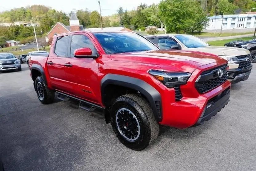 2024 Toyota Tacoma photo 1