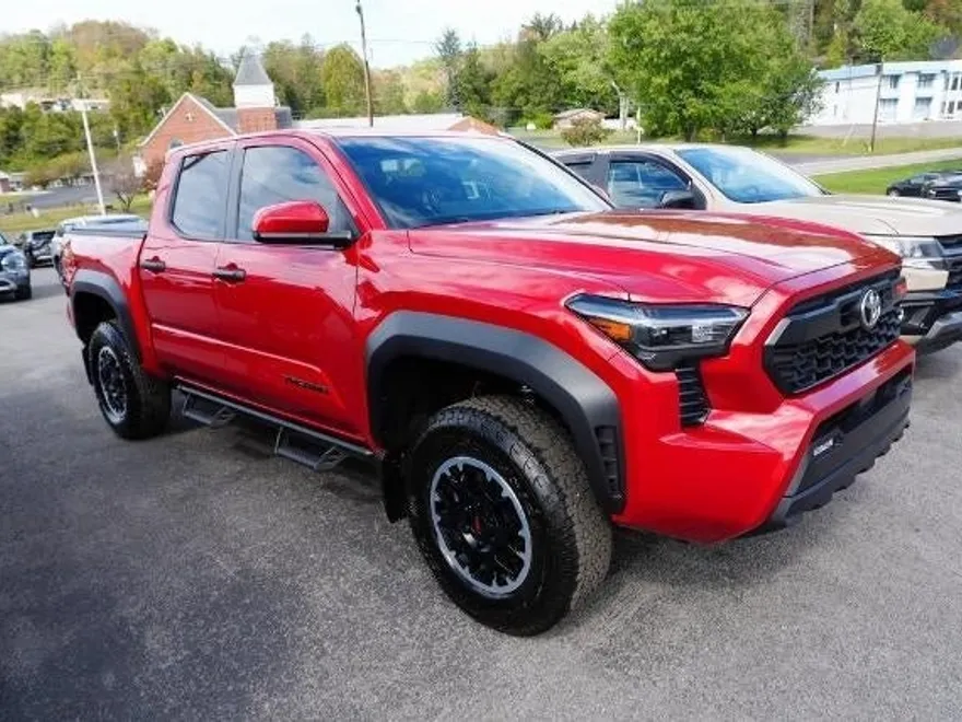 2024 Toyota Tacoma 4x4 TRD Off-Road photo 1