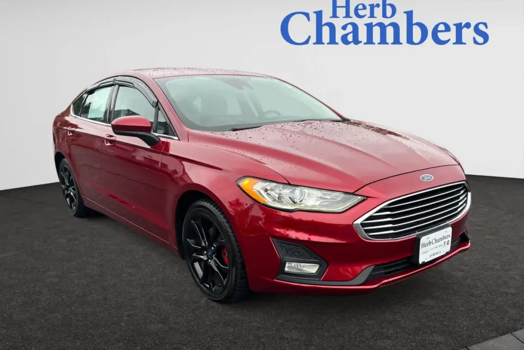 2019 Ford Fusion SE photo 1