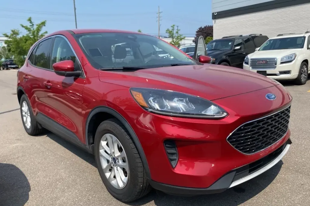 2020 Ford Escape SE photo 1