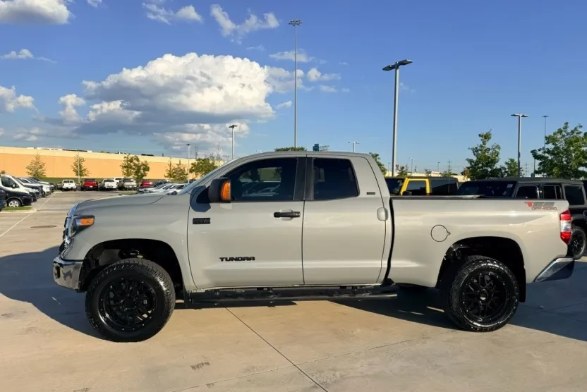 2018 Toyota Tundra SR5 TRD Pro photo 1