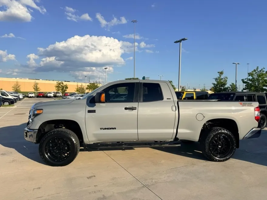 2018 Toyota Tundra SR5 TRD Pro photo 1