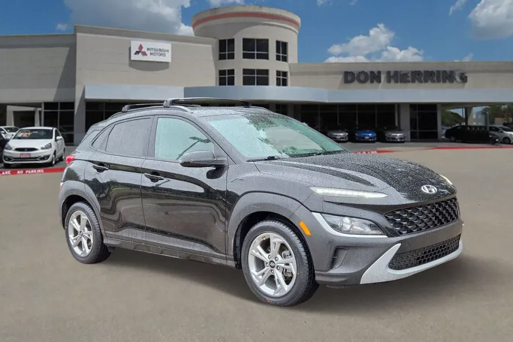 2023 Hyundai Kona SEL photo 1
