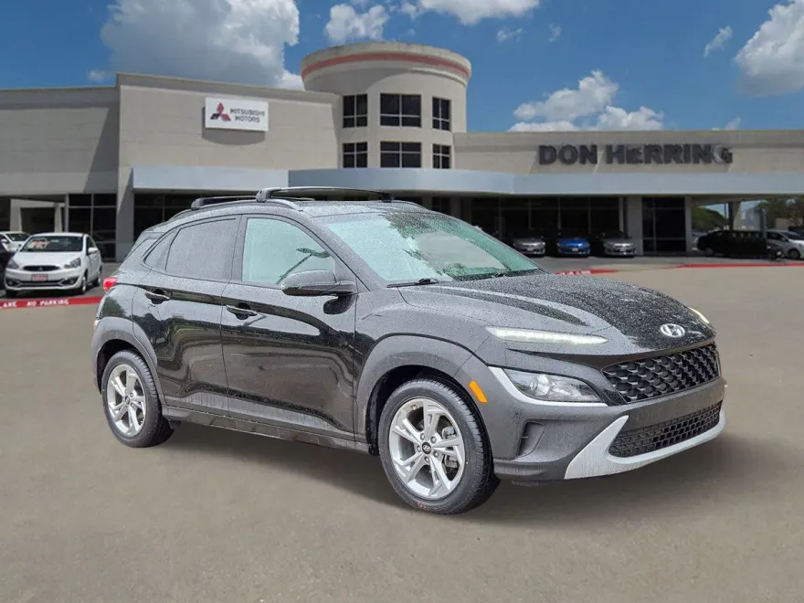 2023 Hyundai Kona SEL photo 1