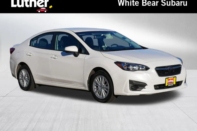 2017 Subaru Impreza Premium photo 1