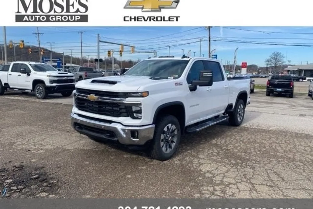 2025 Chevrolet Silverado 3500HD LT photo 1