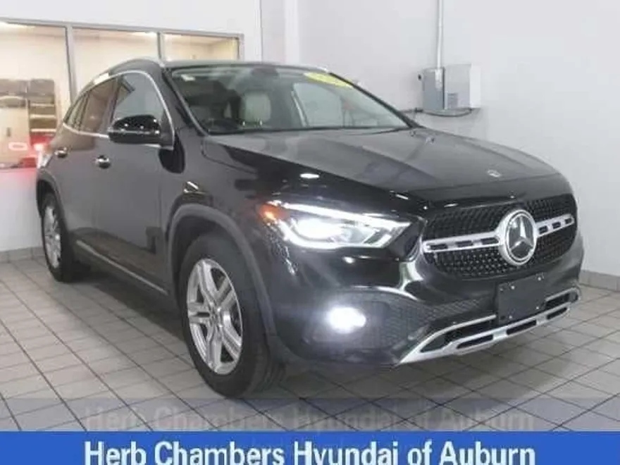 2021 Mercedes Benz GLA 250 4MATIC photo 1