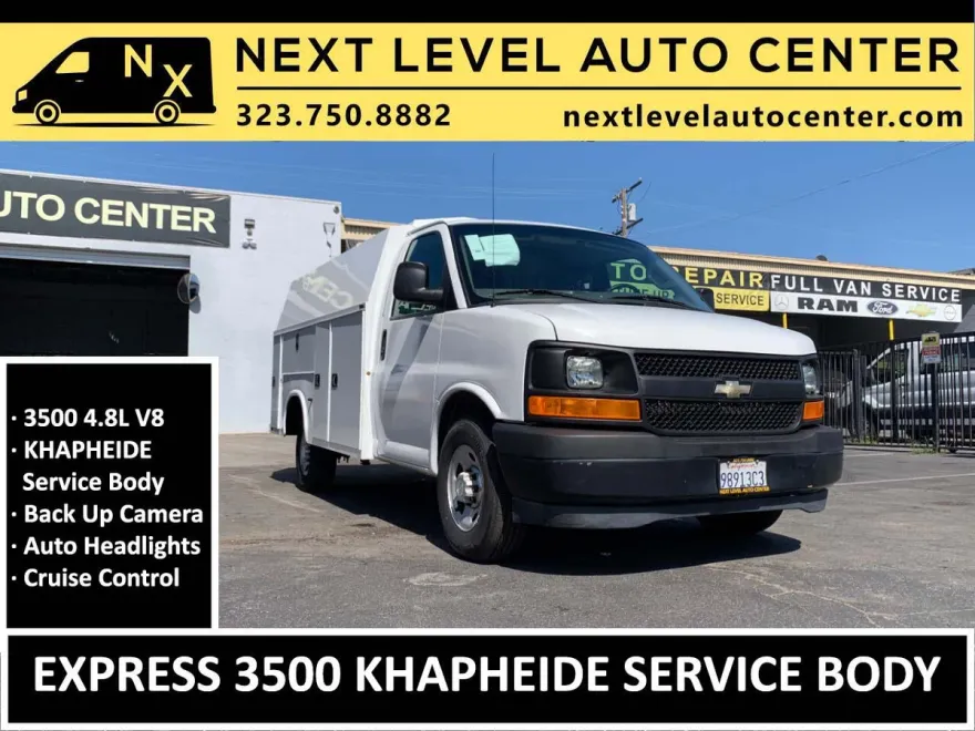 2017 Chevrolet Express 3500 Cutaway photo 1