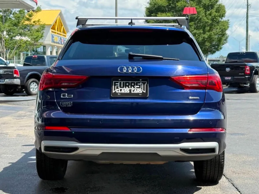 2022 Audi Q3 Premium 40 TFSI photo 1