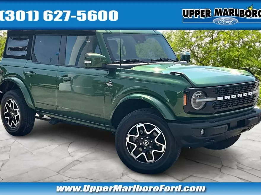 2023 Ford Bronco Outer Banks photo 1