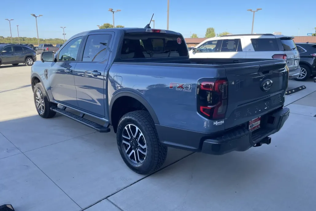 2025 Ford Ranger Lariat photo 1