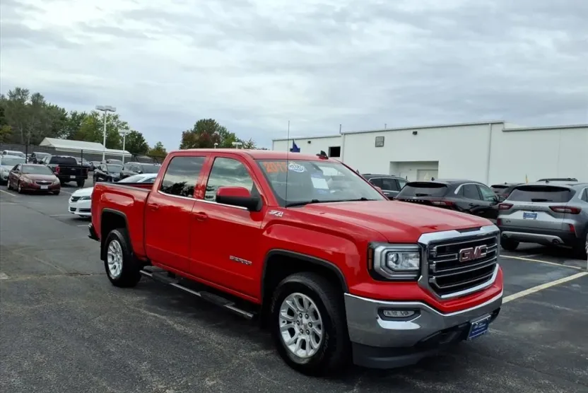 2017 Gmc Sierra 1500 SLE photo 1