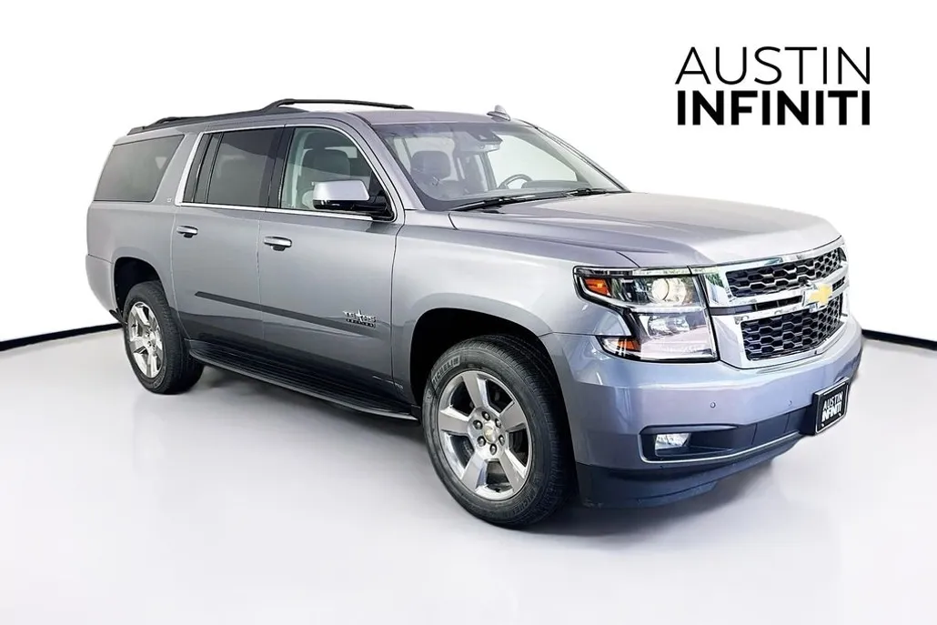 2020 Chevrolet Suburban LT photo 1