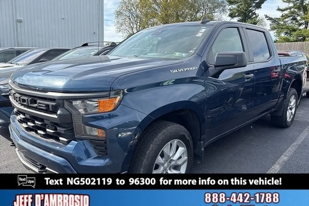 2022 Chevrolet Silverado 1500 Custom photo 1