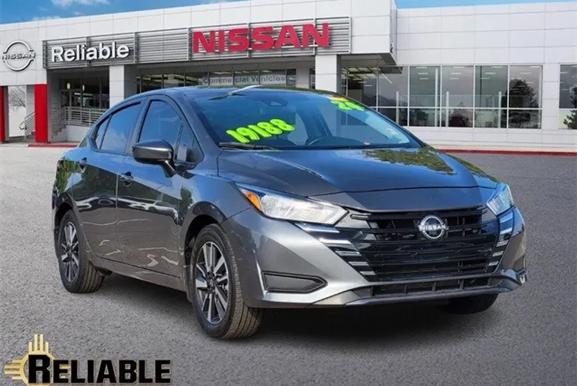 2024 Nissan Versa 1.6 SV photo 1