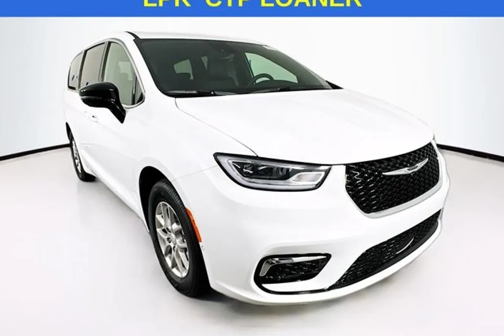 2025 Chrysler Pacifica photo 1