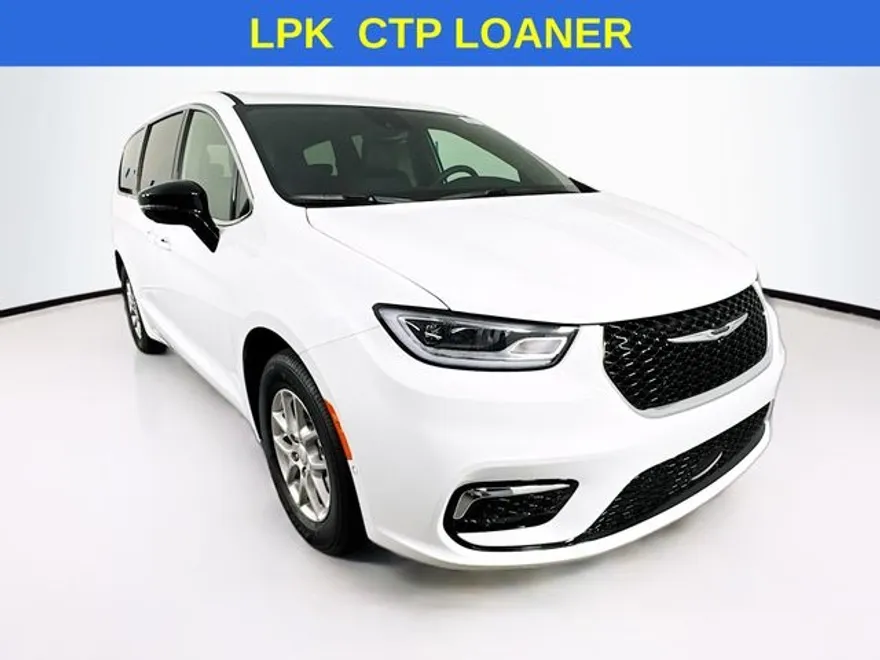 2025 Chrysler Pacifica photo 1