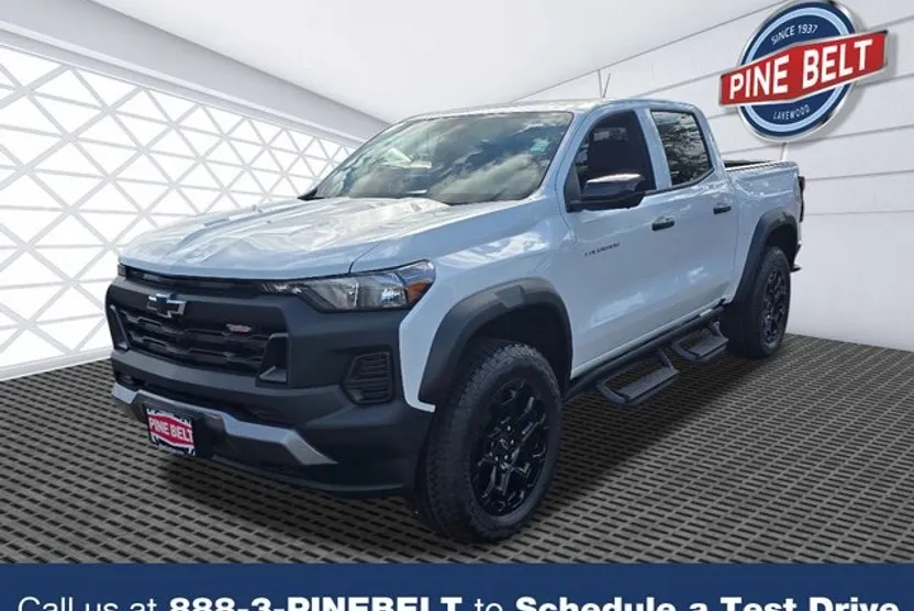 2026 Chevrolet Colorado Trail Boss photo 1