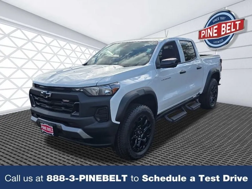 2026 Chevrolet Colorado Trail Boss photo 1