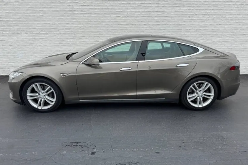 2015 Tesla Model S 85D photo 1