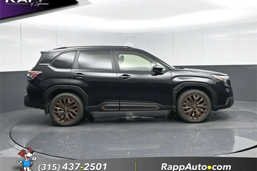 2025 Subaru Forester Sport photo 1
