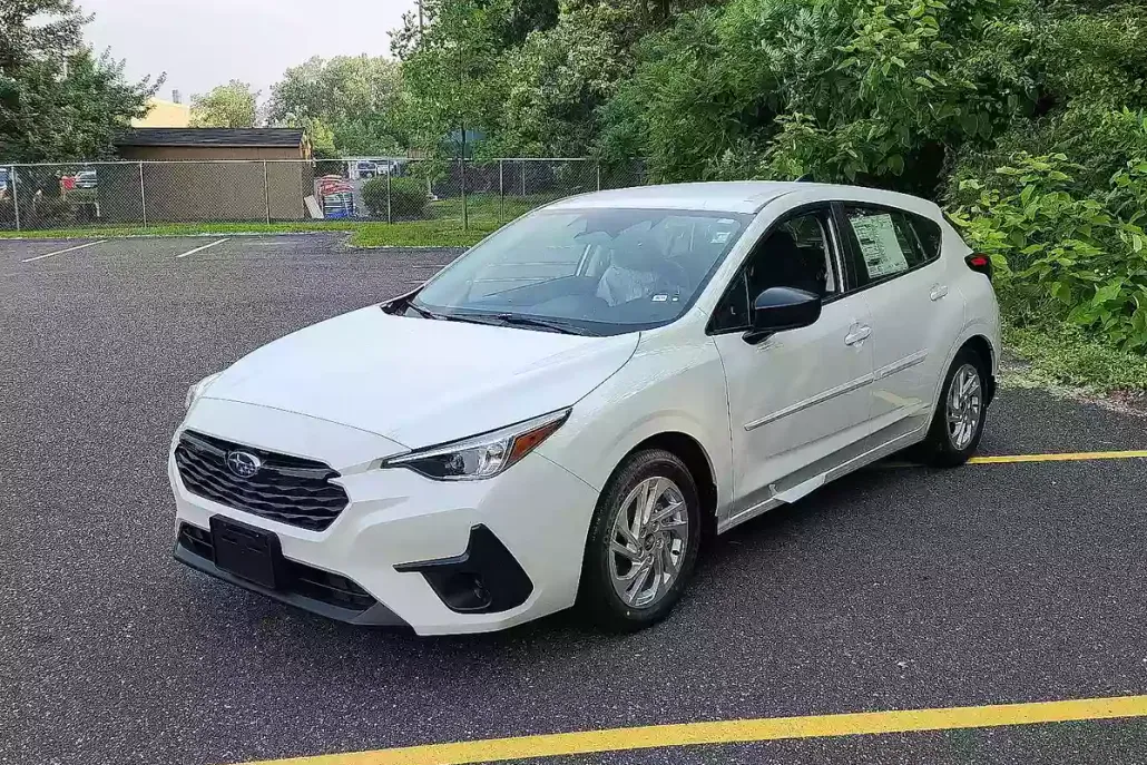 2025 Subaru Impreza Base photo 1