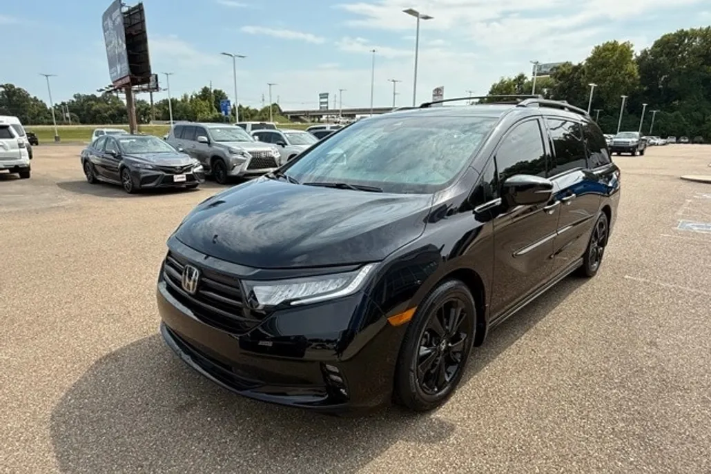 2024 Honda Odyssey Sport photo 1