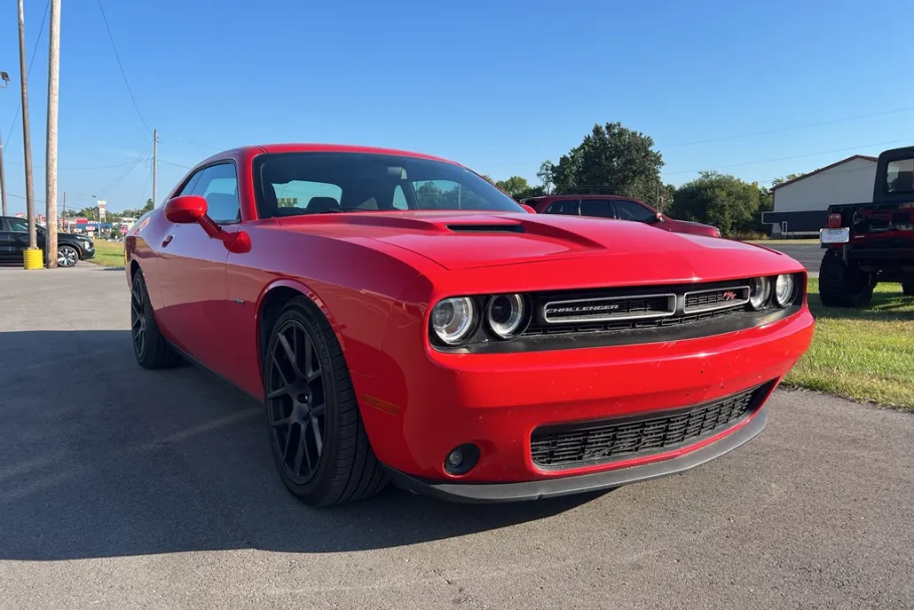 2018 Dodge Challenger R/T photo 1