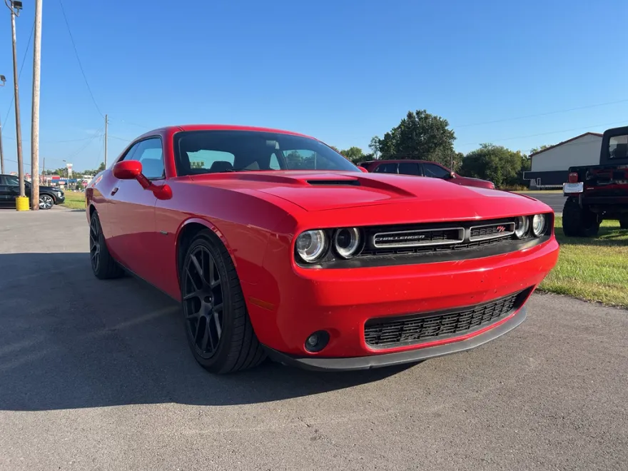 2018 Dodge Challenger R/T photo 1