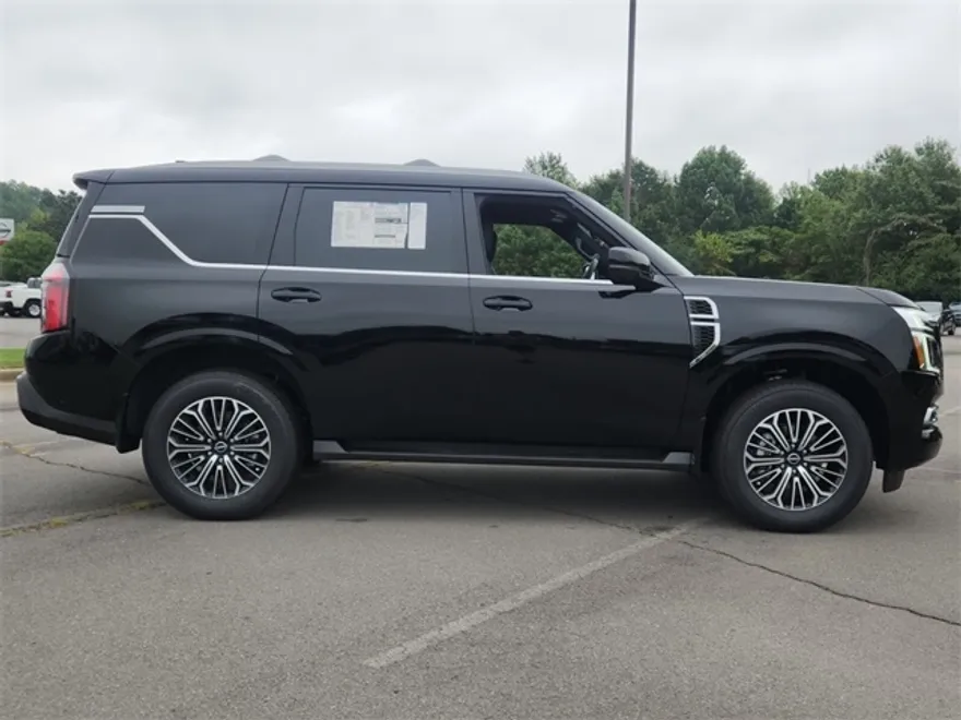 2026 Nissan Armada SL photo 1