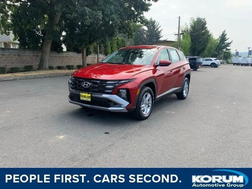 2025 Hyundai Tucson SE photo 1