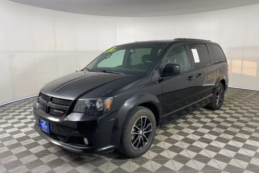 2017 Dodge Grand Caravan GT photo 1