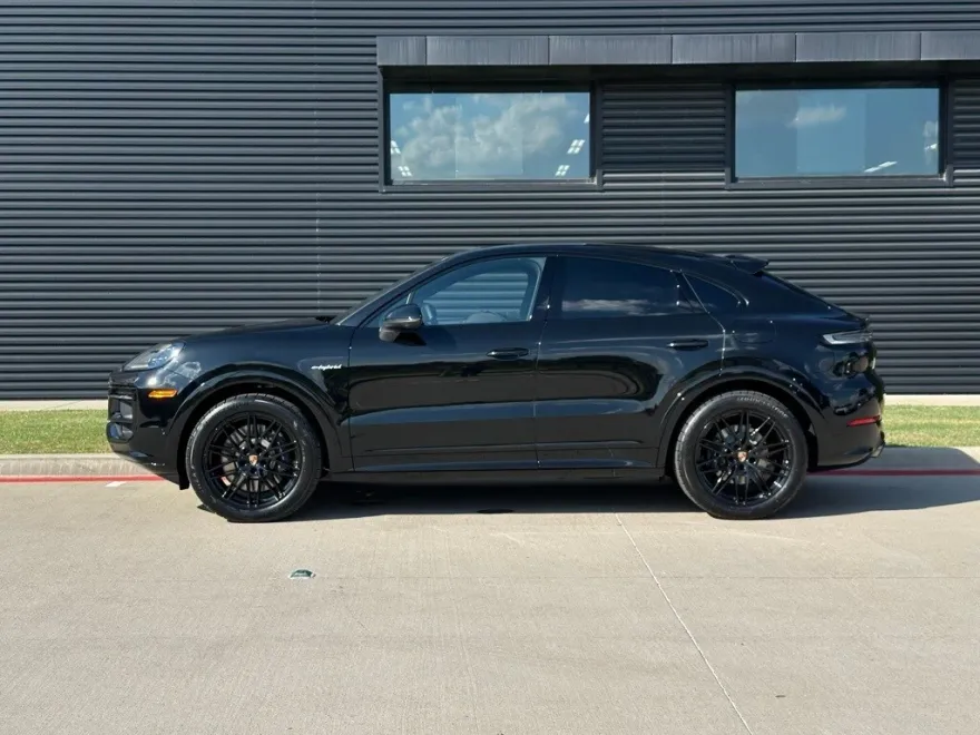 2026 Porsche Cayenne E-Hybrid Coupe photo 1