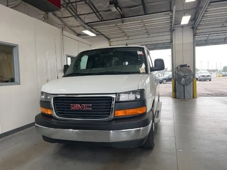 2023 Gmc Savana Cargo 2500 photo 1
