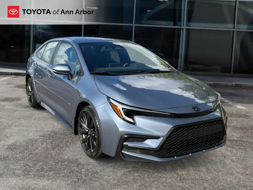 2024 Toyota Corolla SE photo 1