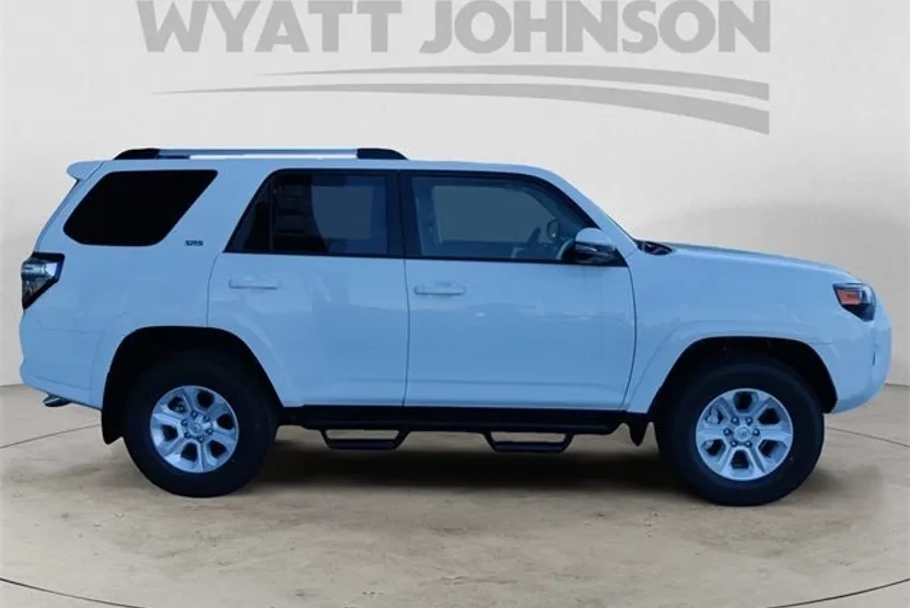 2023 Toyota 4Runner SR5 Premium photo 1