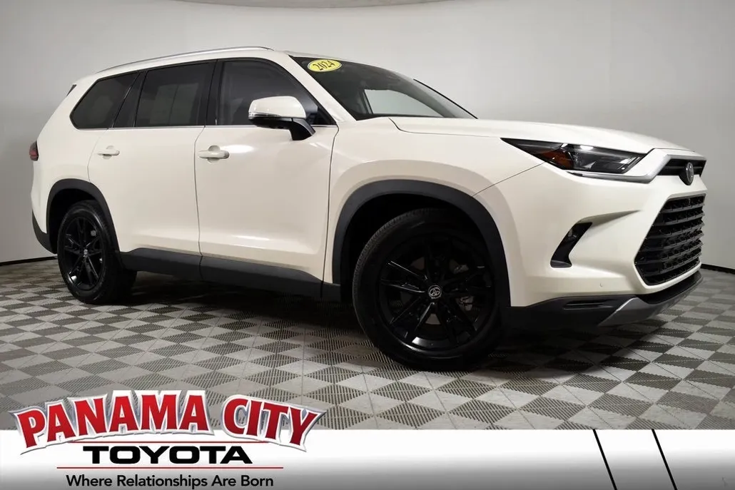 2024 Toyota Grand Highlander Platinum photo 1