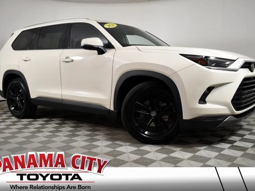 2024 Toyota Grand Highlander Platinum photo 1