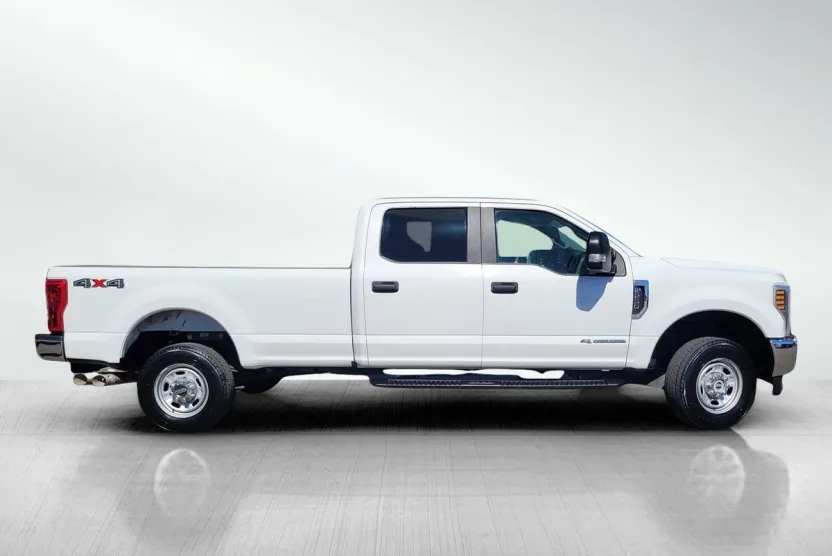 2019 Ford F-250 XLT photo 1