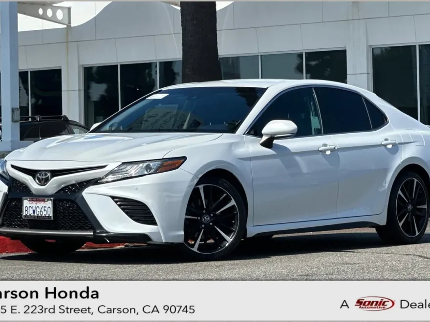 2018 Toyota Camry XSE photo 1