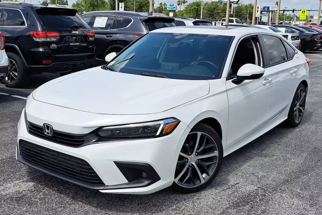 2023 Honda Civic Touring photo 1