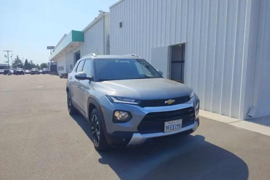 2023 Chevrolet Trailblazer LT photo 1