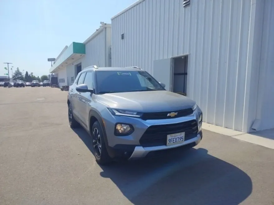 2023 Chevrolet Trailblazer LT photo 1