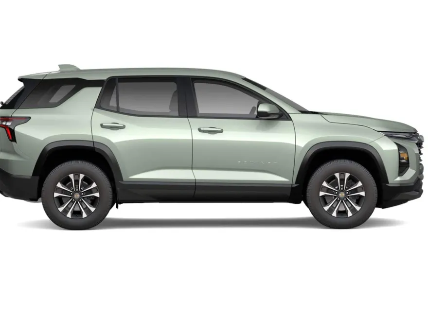 2026 Chevrolet Equinox LT photo 3